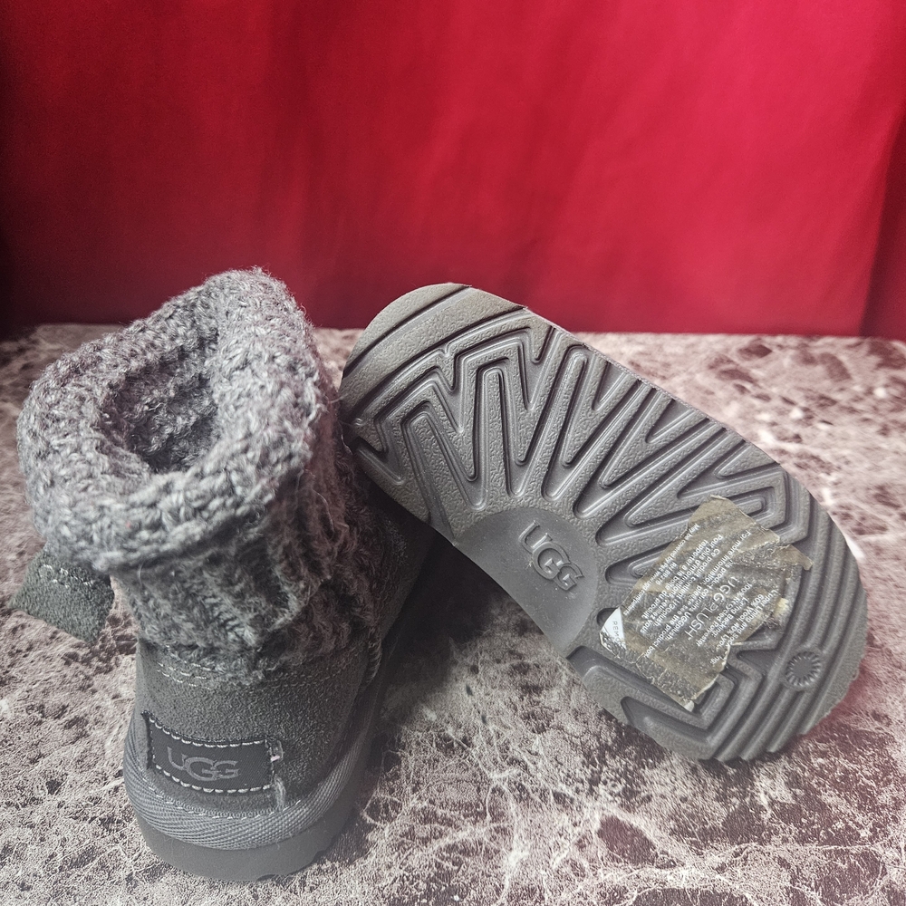 UGG Girls Classic Solene Mini Boot size 7 - Picture 7 of 7
